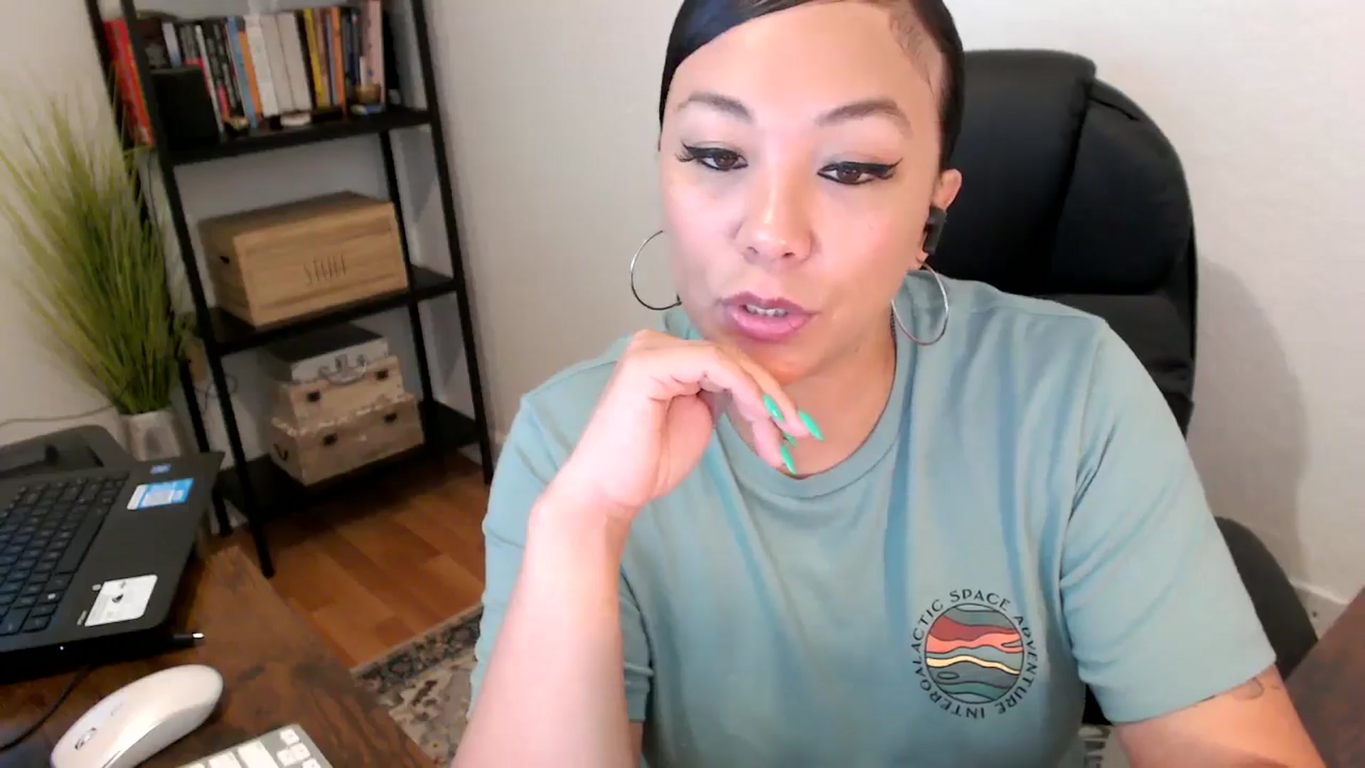Gallery image thumbnail from MickaylaMoon's myfreecams stream on, 08/08/2024, 15:41 image 7 of 20