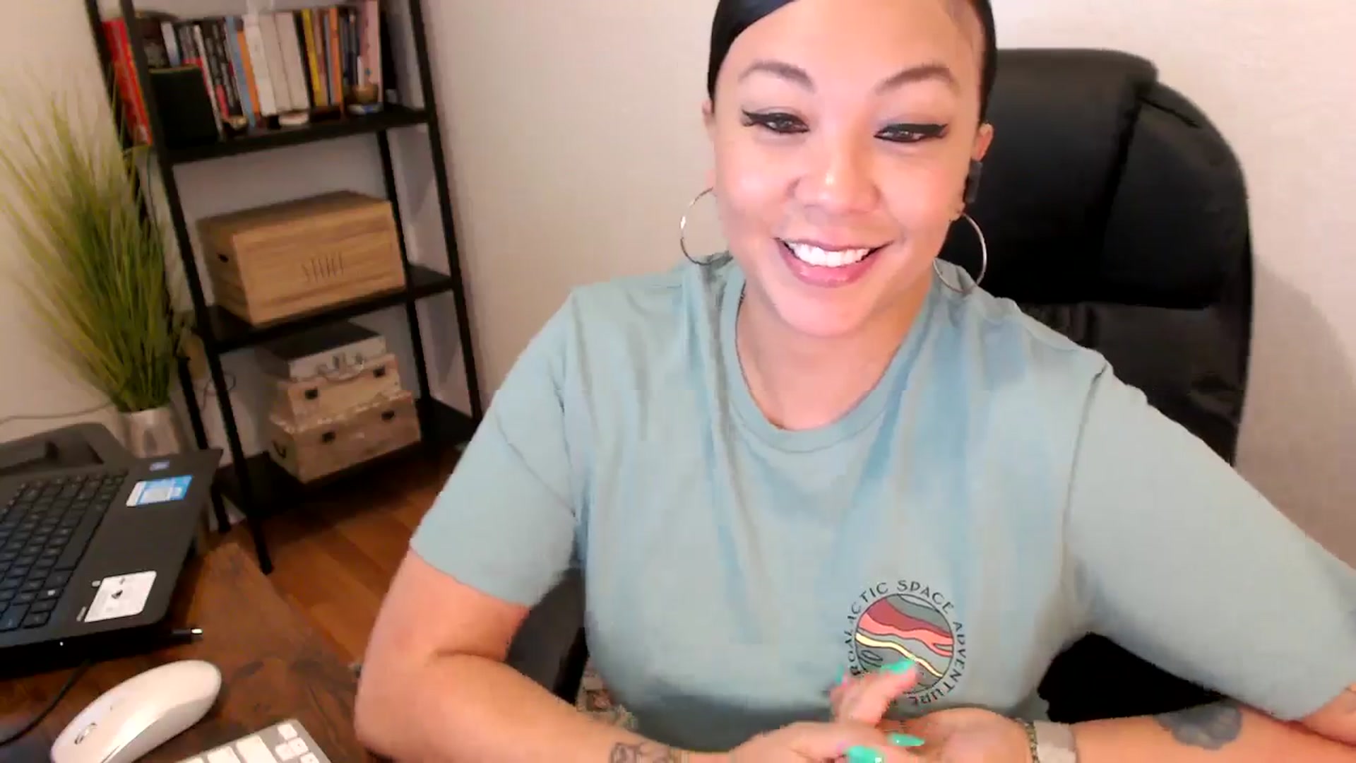 Gallery image thumbnail from MickaylaMoon's myfreecams stream on, 08/08/2024, 15:41 image 9 of 20