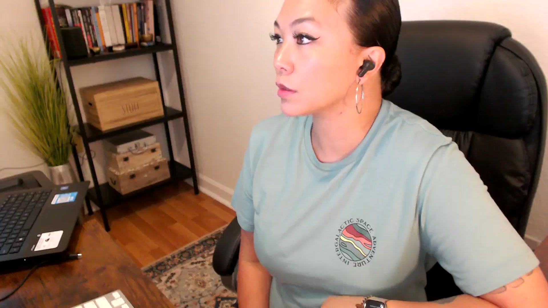 Gallery image thumbnail from MickaylaMoon's myfreecams stream on, 08/08/2024, 15:41 image 2 of 20