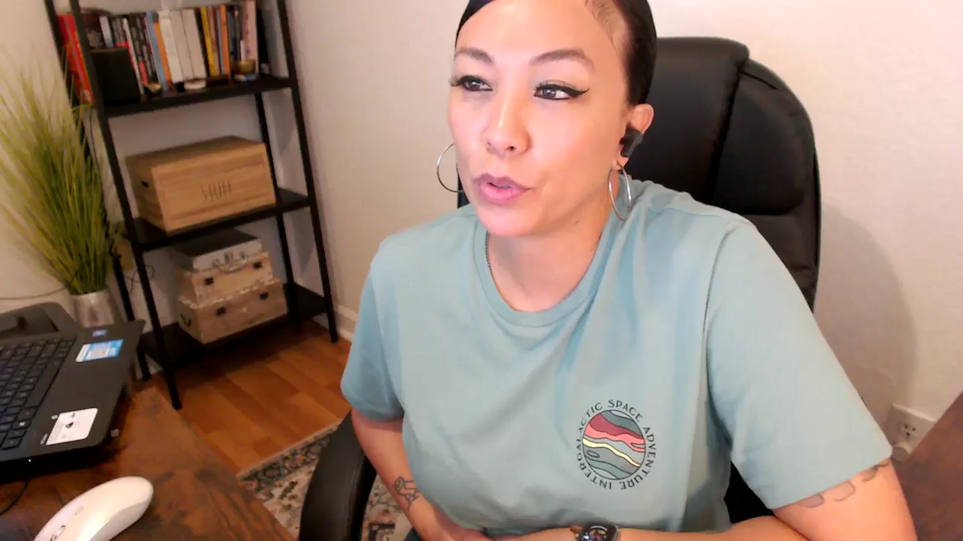 Gallery image thumbnail from MickaylaMoon's myfreecams stream on, 08/08/2024, 16:23 image 15 of 20