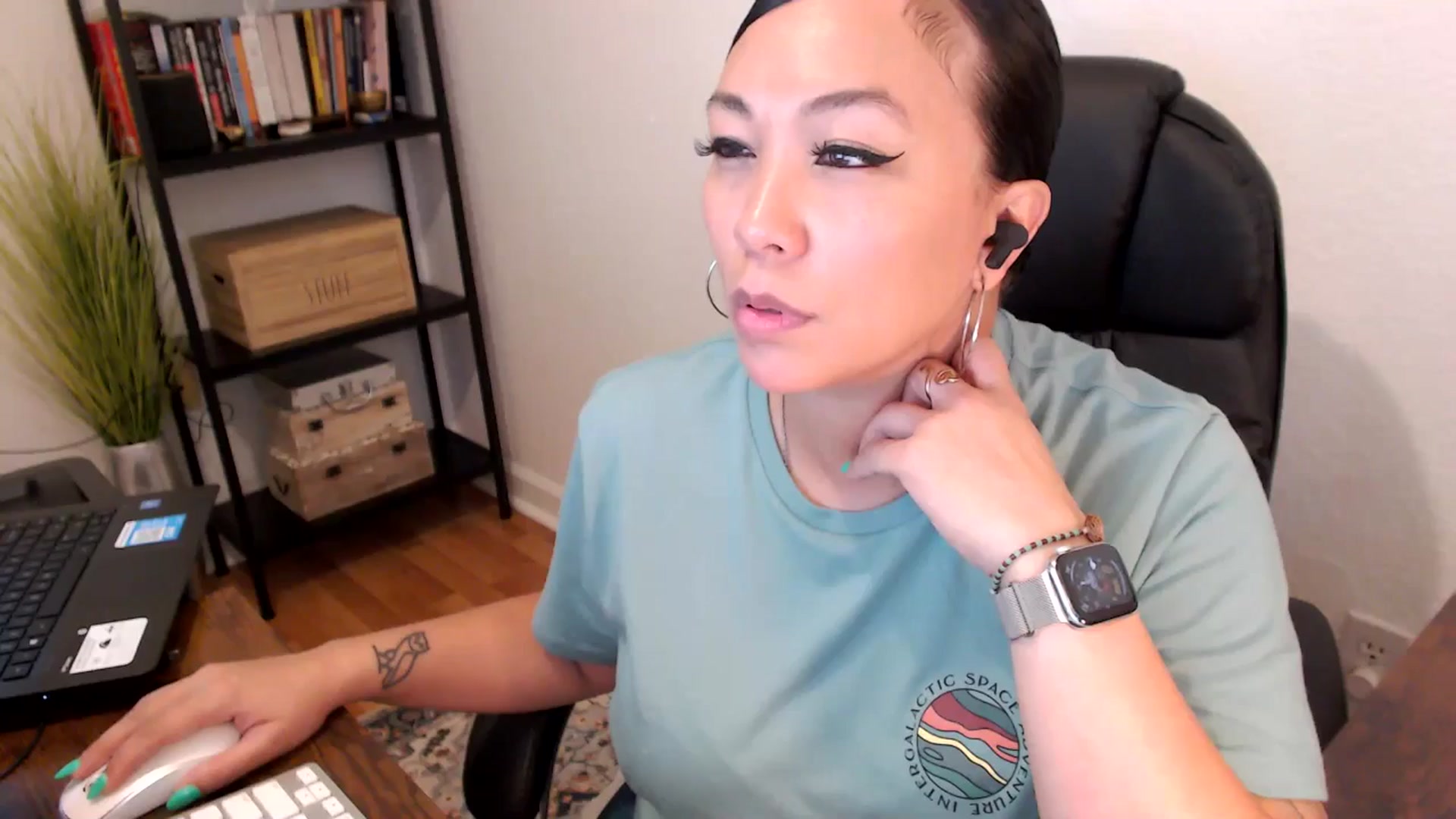 Gallery image thumbnail from MickaylaMoon's myfreecams stream on, 08/08/2024, 16:23 image 13 of 20