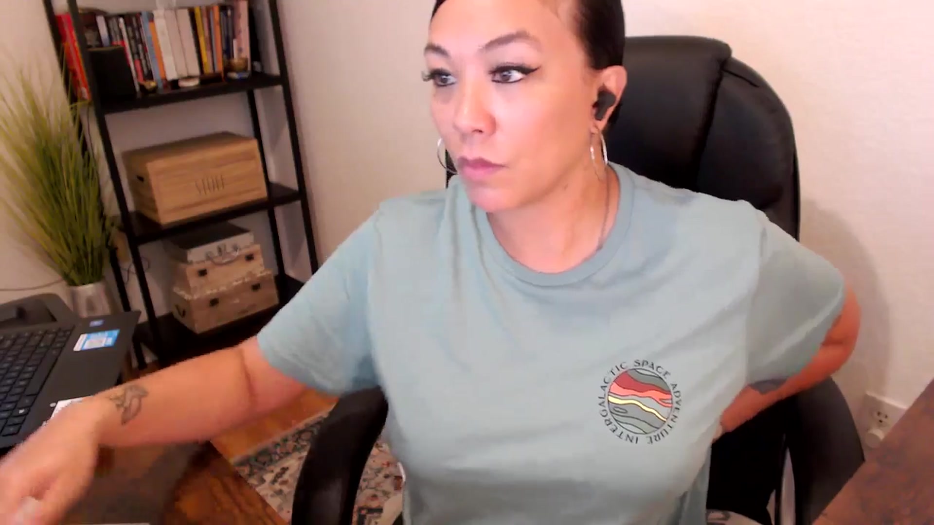 Gallery image thumbnail from MickaylaMoon's myfreecams stream on, 08/08/2024, 16:23 image 4 of 20