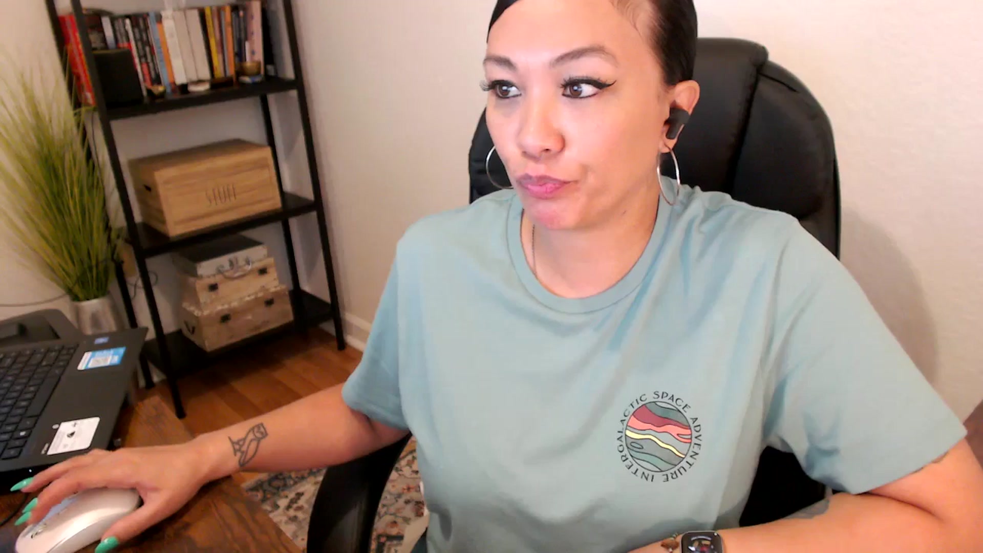 Gallery image thumbnail from MickaylaMoon's myfreecams stream on, 08/08/2024, 16:23 image 18 of 20