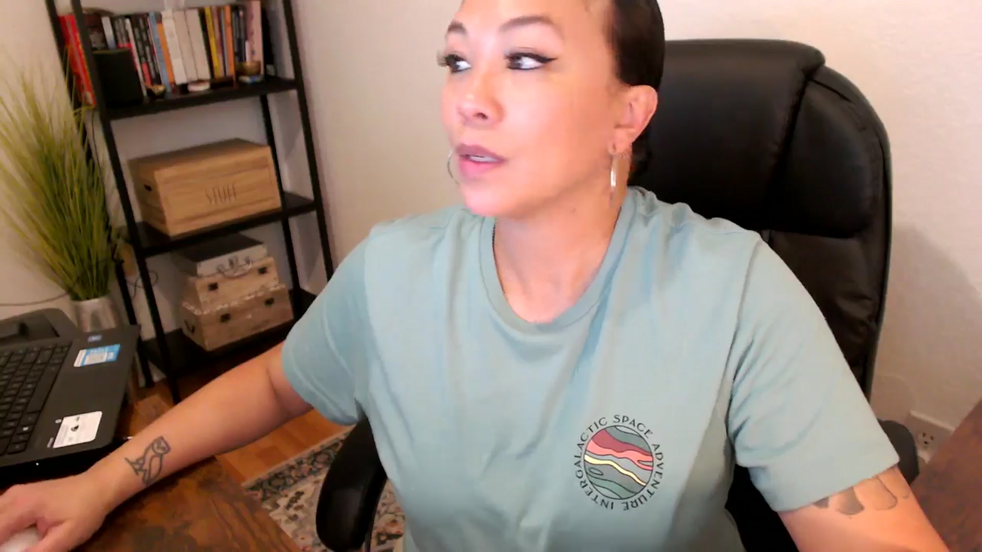 Gallery image thumbnail from MickaylaMoon's myfreecams stream on, 08/08/2024, 17:40 image 10 of 20