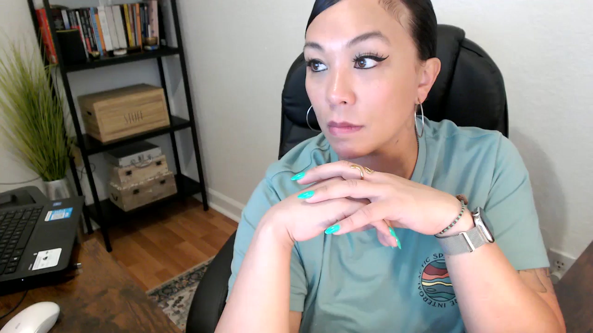 Gallery image thumbnail from MickaylaMoon's myfreecams stream on, 08/08/2024, 17:40 image 1 of 20