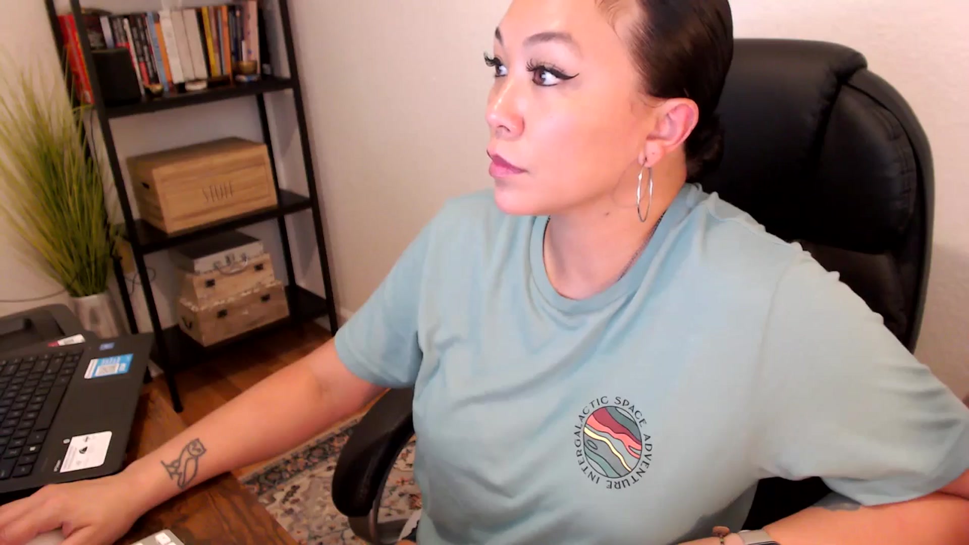 Gallery image thumbnail from MickaylaMoon's myfreecams stream on, 08/08/2024, 18:13 image 17 of 20