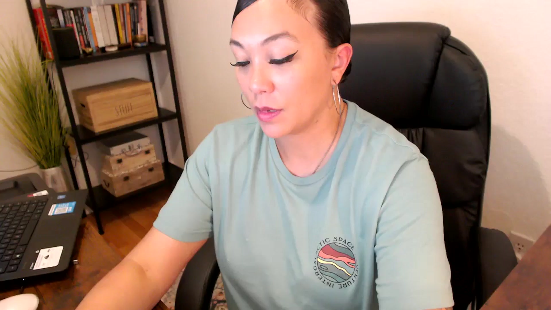Gallery image thumbnail from MickaylaMoon's myfreecams stream on, 08/08/2024, 18:13 image 8 of 20