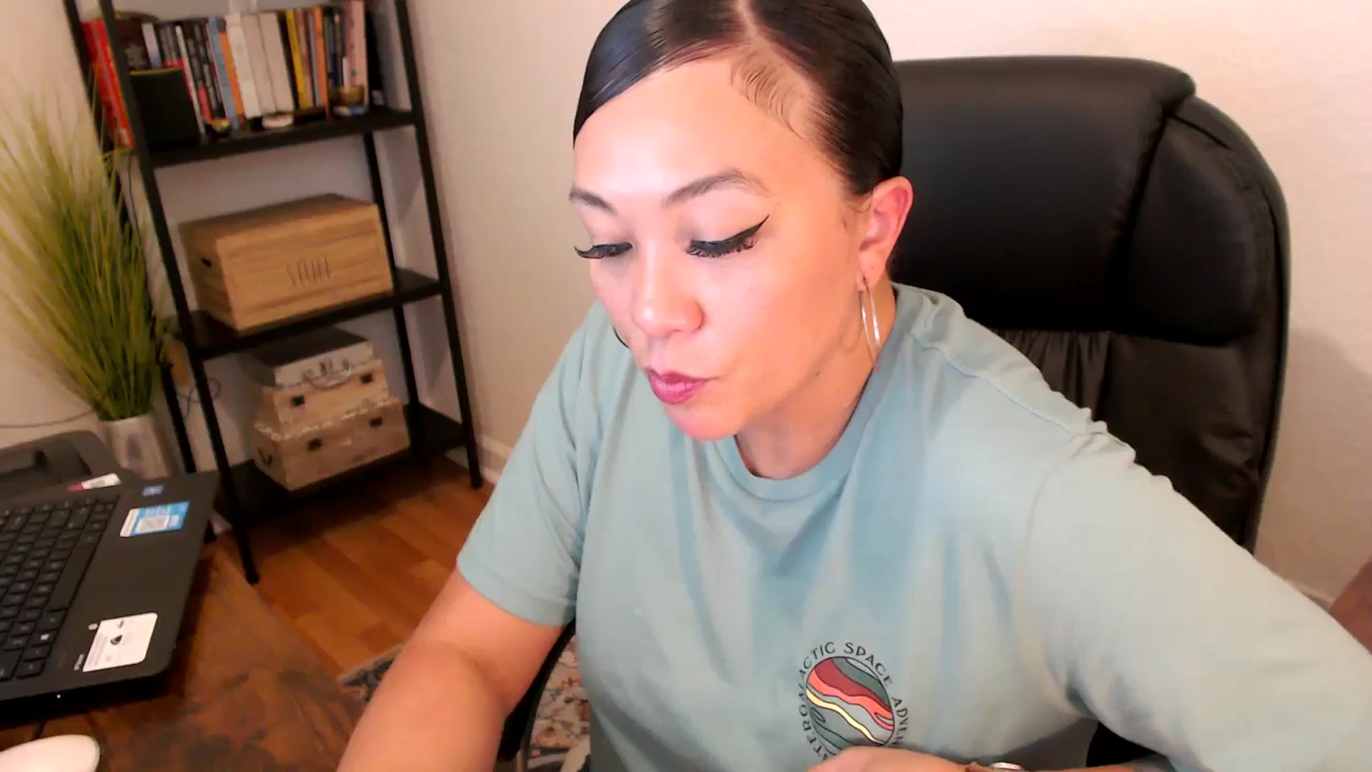 Gallery image thumbnail from MickaylaMoon's myfreecams stream on, 08/08/2024, 18:13 image 4 of 20