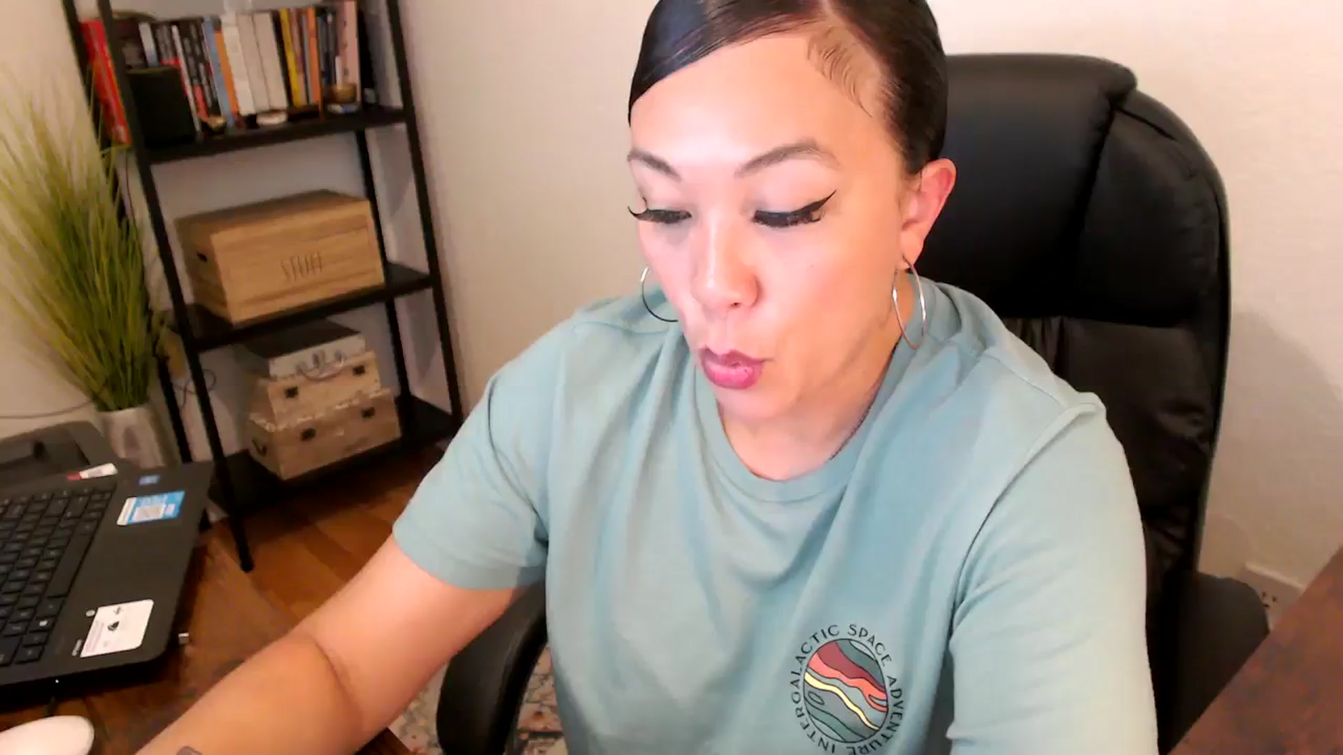 Gallery image thumbnail from MickaylaMoon's myfreecams stream on, 08/08/2024, 18:13 image 13 of 20