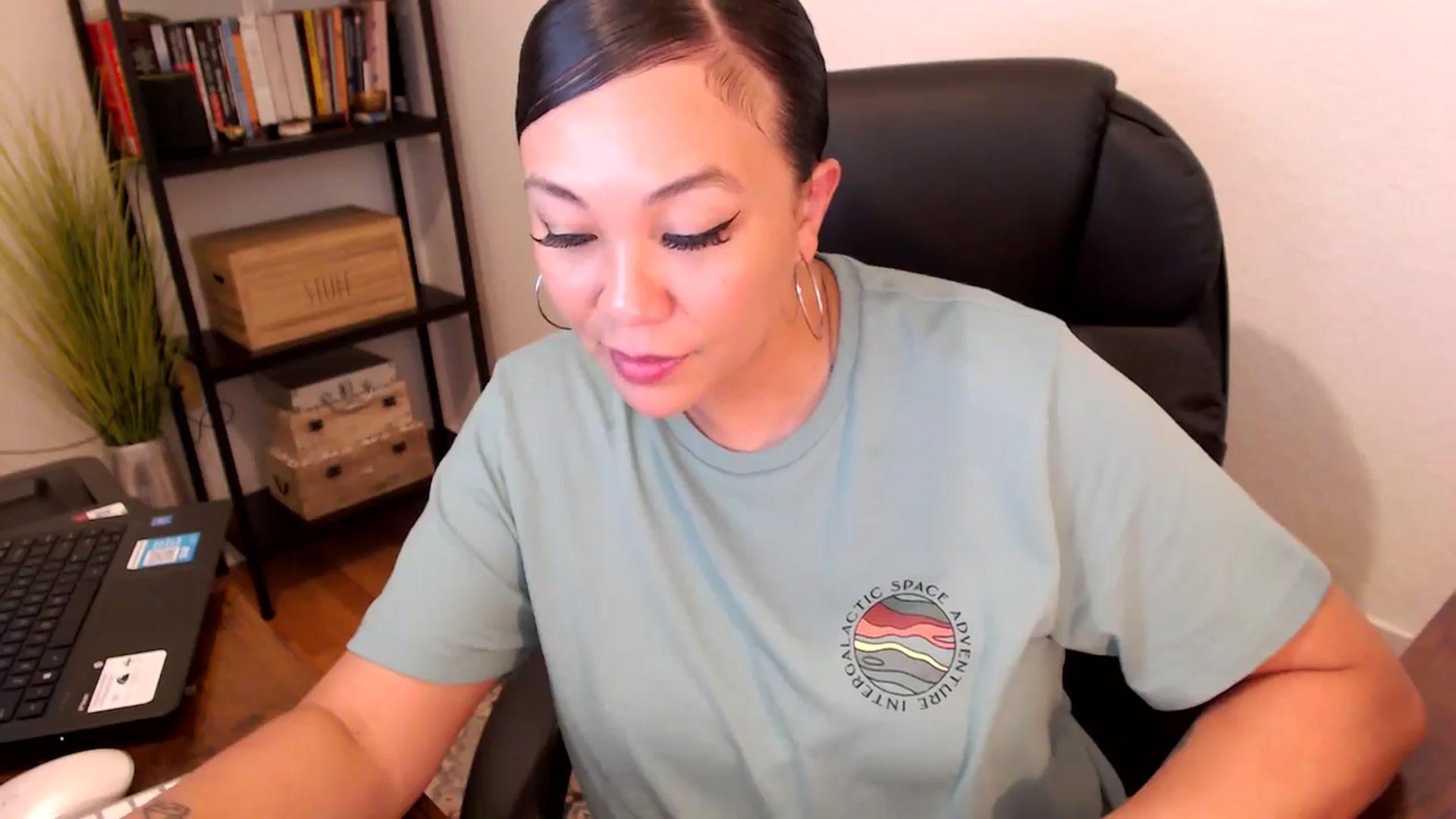 Gallery image thumbnail from MickaylaMoon's myfreecams stream on, 08/08/2024, 18:13 image 16 of 20