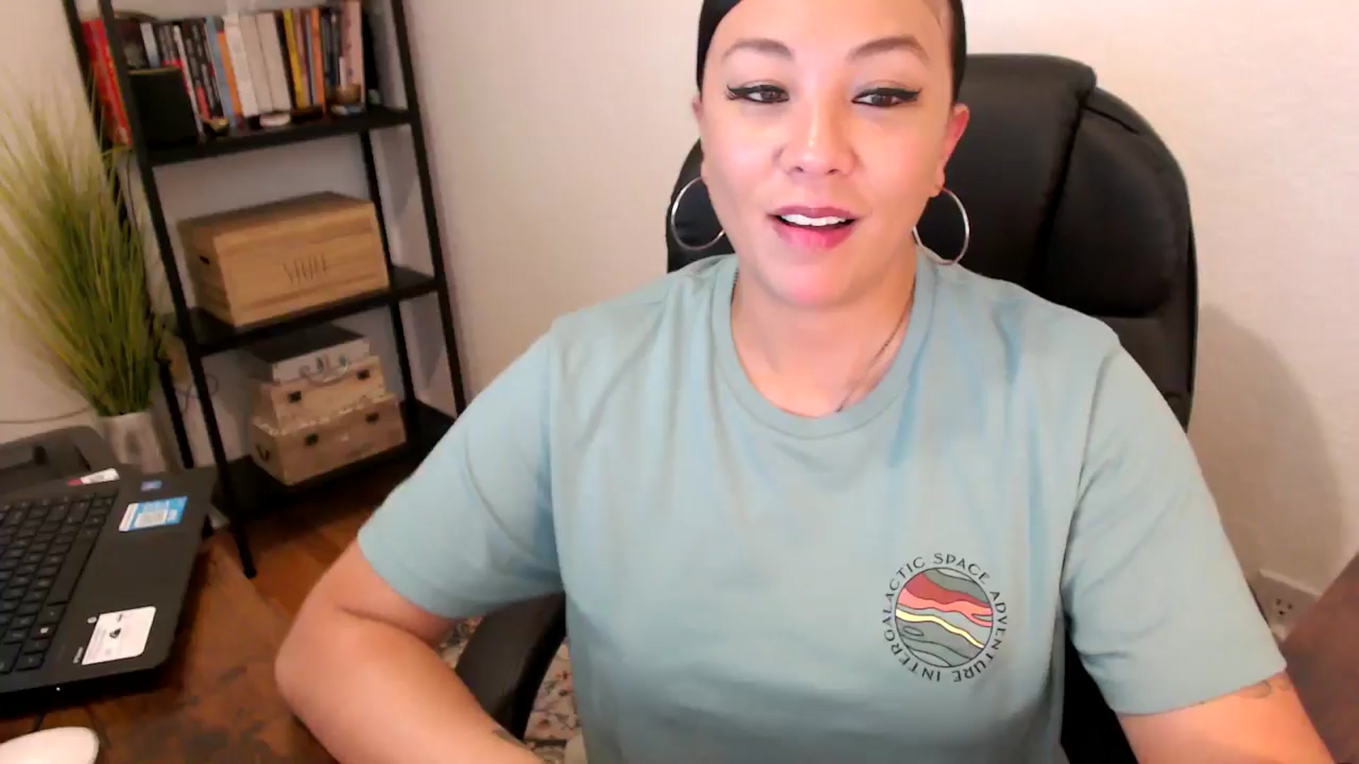 Gallery image thumbnail from MickaylaMoon's myfreecams stream on, 08/08/2024, 18:13 image 5 of 20