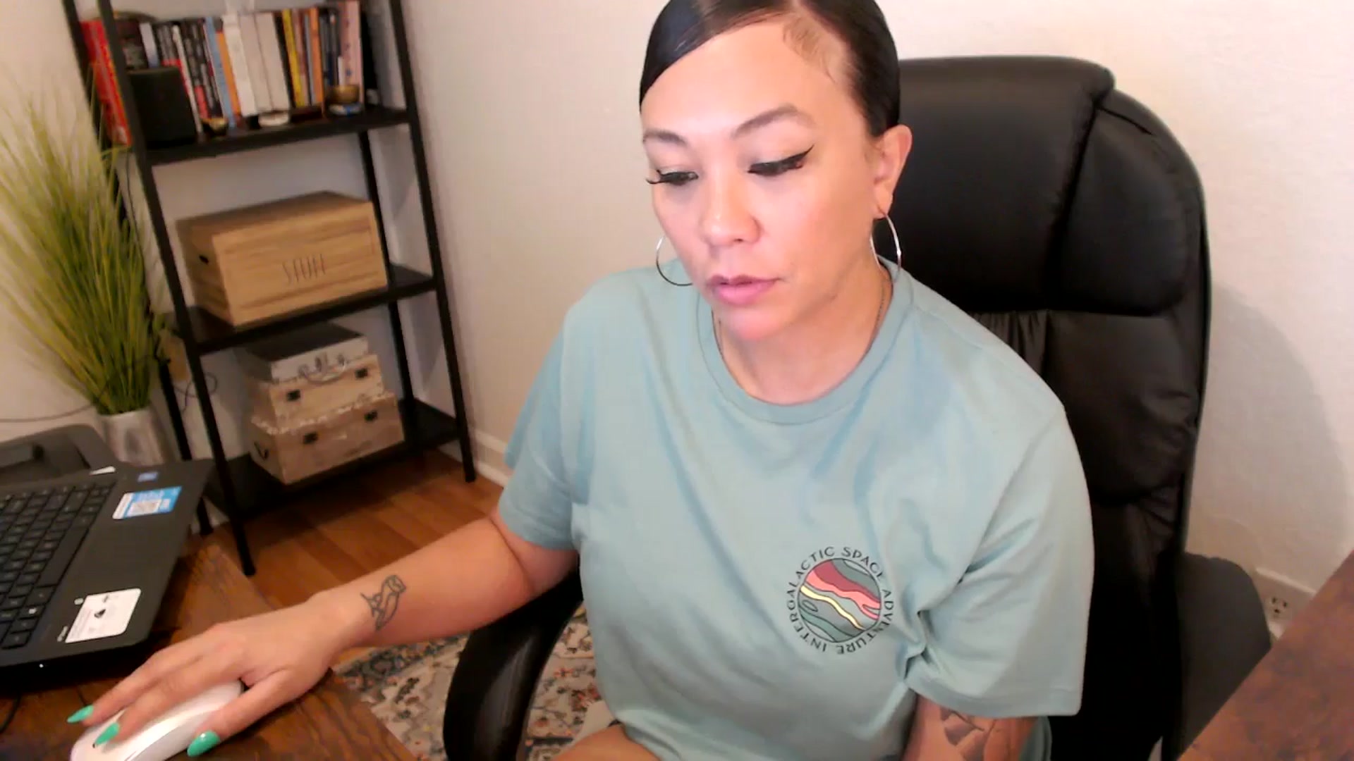 Gallery image thumbnail from MickaylaMoon's myfreecams stream on, 08/08/2024, 19:12 image 7 of 20