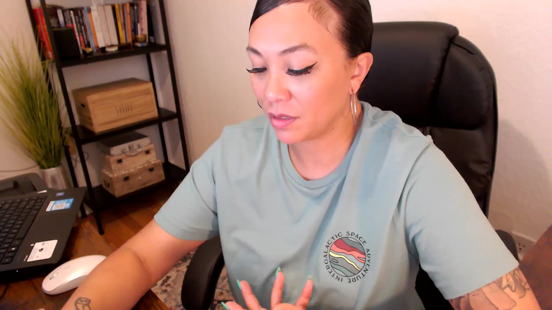 Gallery image thumbnail from MickaylaMoon's myfreecams stream on, 08/08/2024, 19:12 image 16 of 20