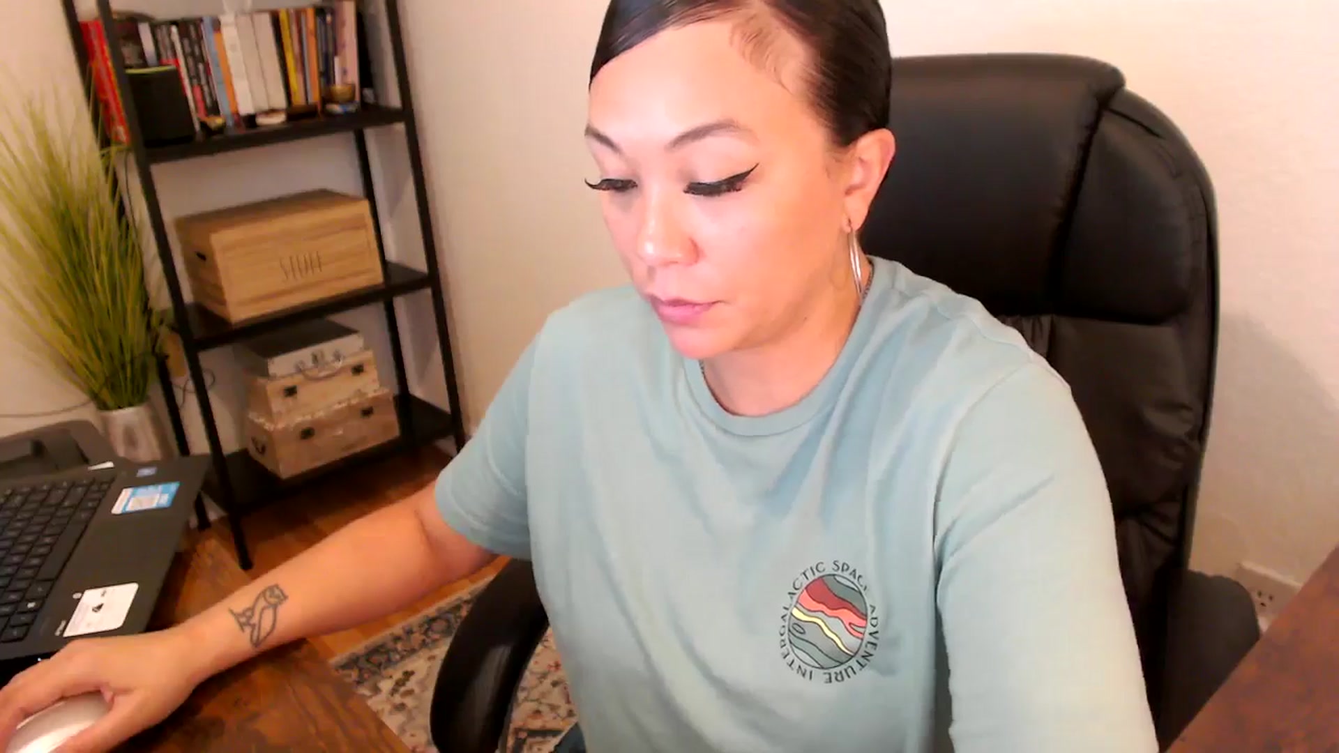 Gallery image thumbnail from MickaylaMoon's myfreecams stream on, 08/08/2024, 19:12 image 3 of 20