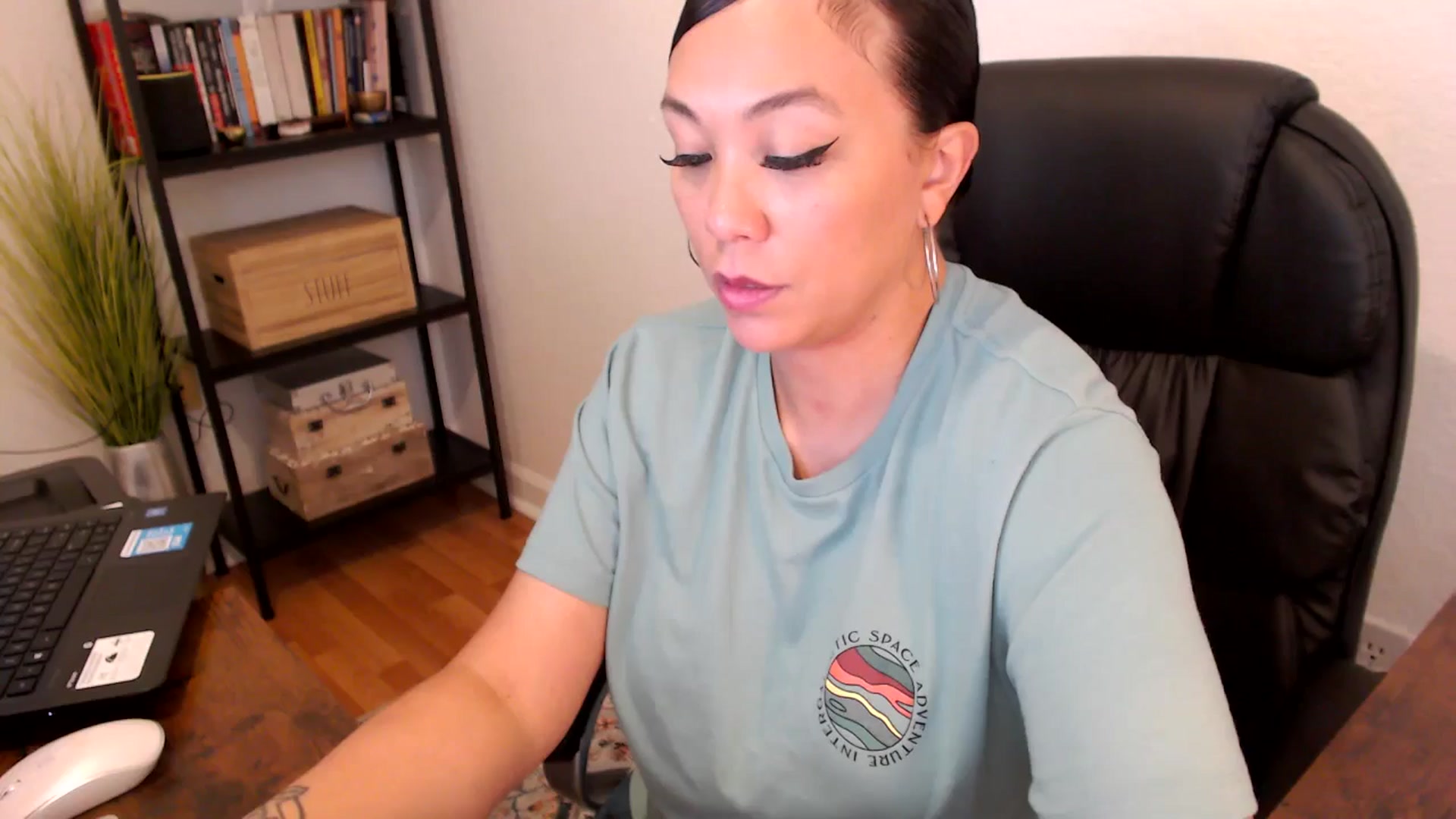 Gallery image thumbnail from MickaylaMoon's myfreecams stream on, 08/08/2024, 19:38 image 18 of 20