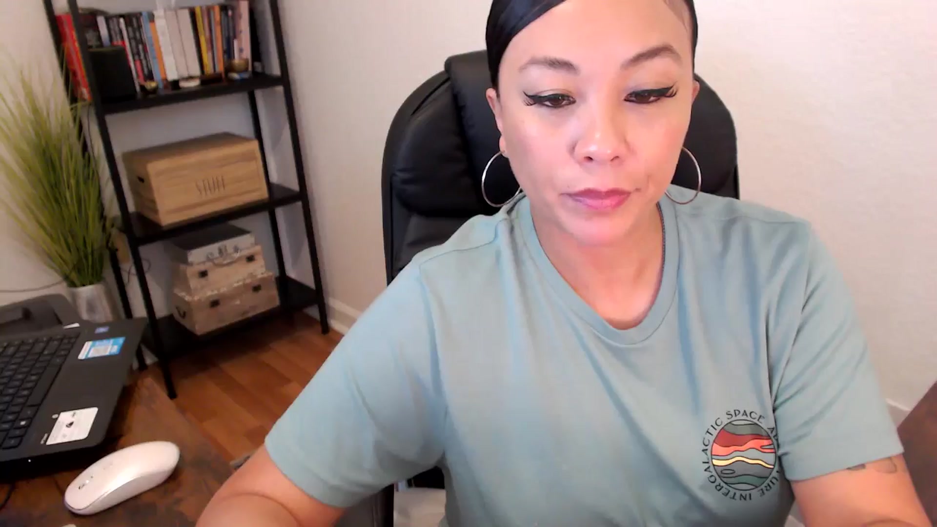 Gallery image thumbnail from MickaylaMoon's myfreecams stream on, 08/08/2024, 19:38 image 8 of 20