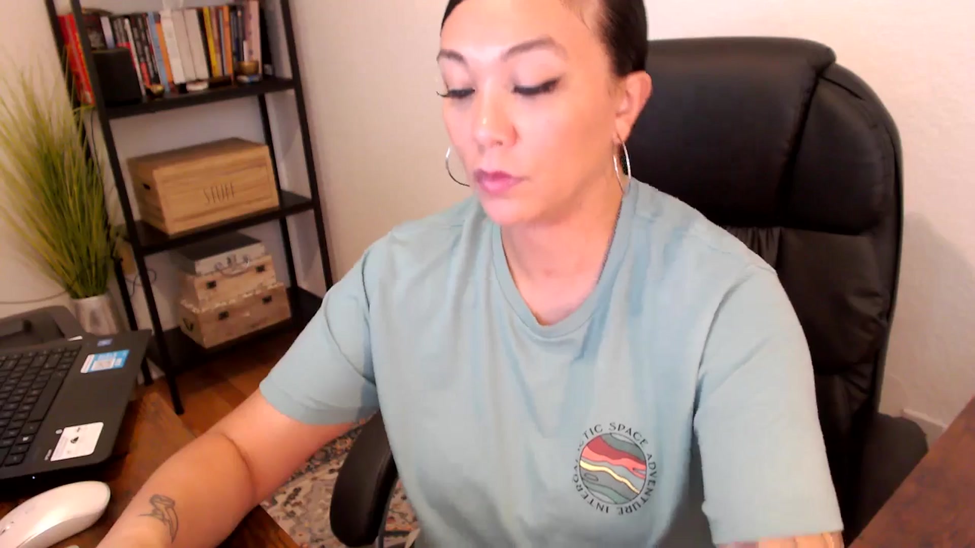 Gallery image thumbnail from MickaylaMoon's myfreecams stream on, 08/08/2024, 19:38 image 20 of 20