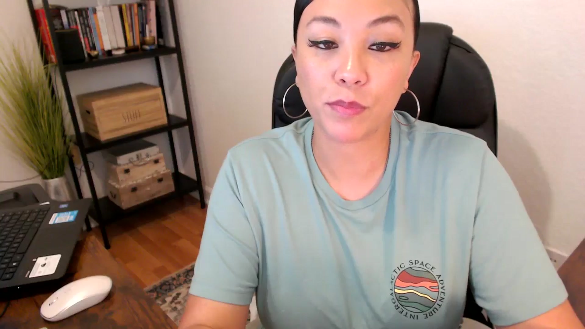 Gallery image thumbnail from MickaylaMoon's myfreecams stream on, 08/08/2024, 19:38 image 5 of 20