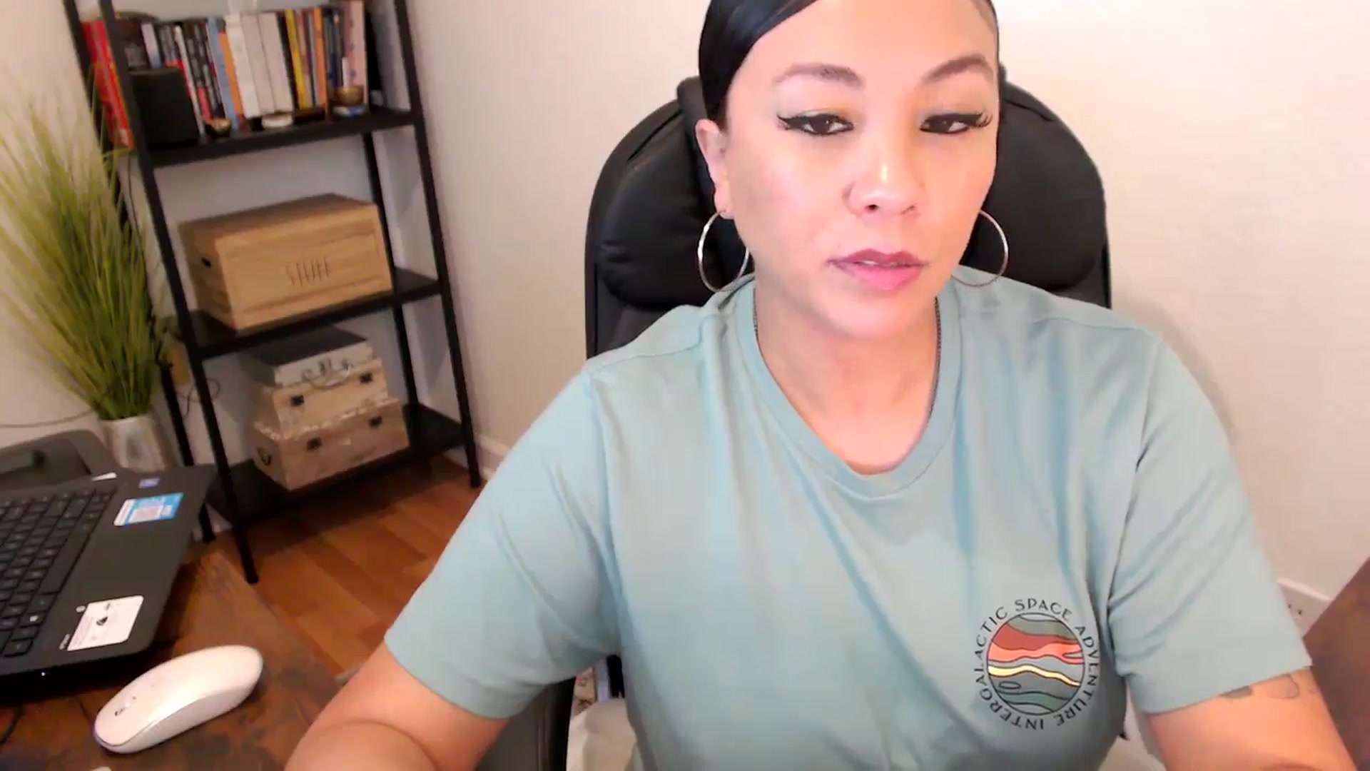 Gallery image thumbnail from MickaylaMoon's myfreecams stream on, 08/08/2024, 19:38 image 9 of 20