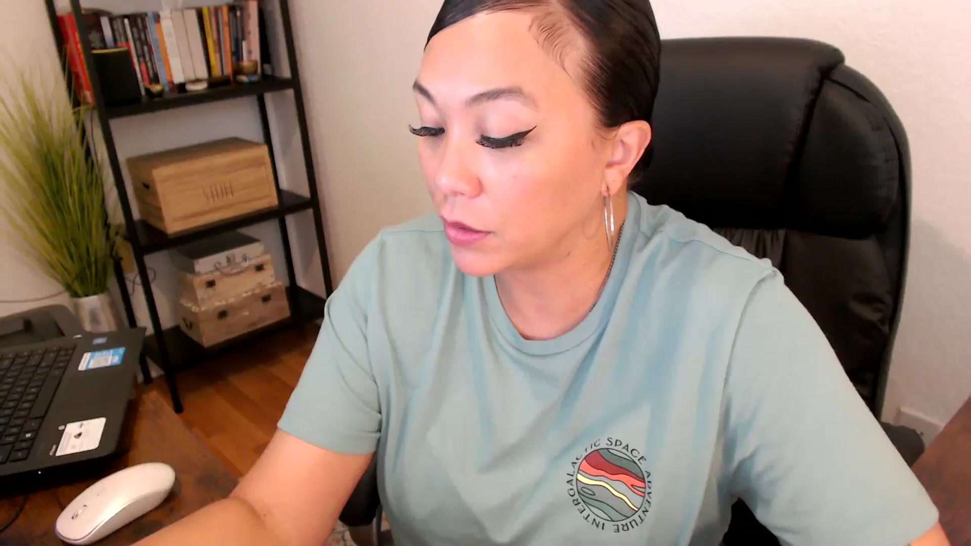Gallery image thumbnail from MickaylaMoon's myfreecams stream on, 08/08/2024, 20:03 image 13 of 20