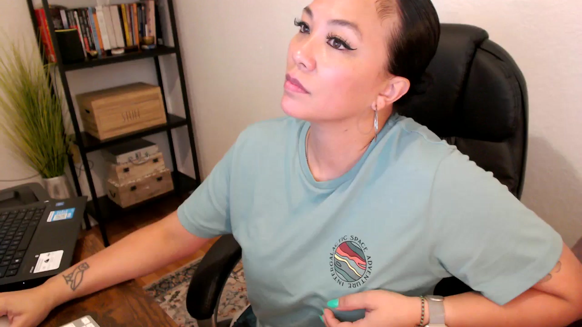 Gallery image thumbnail from MickaylaMoon's myfreecams stream on, 08/08/2024, 21:46 image 7 of 20