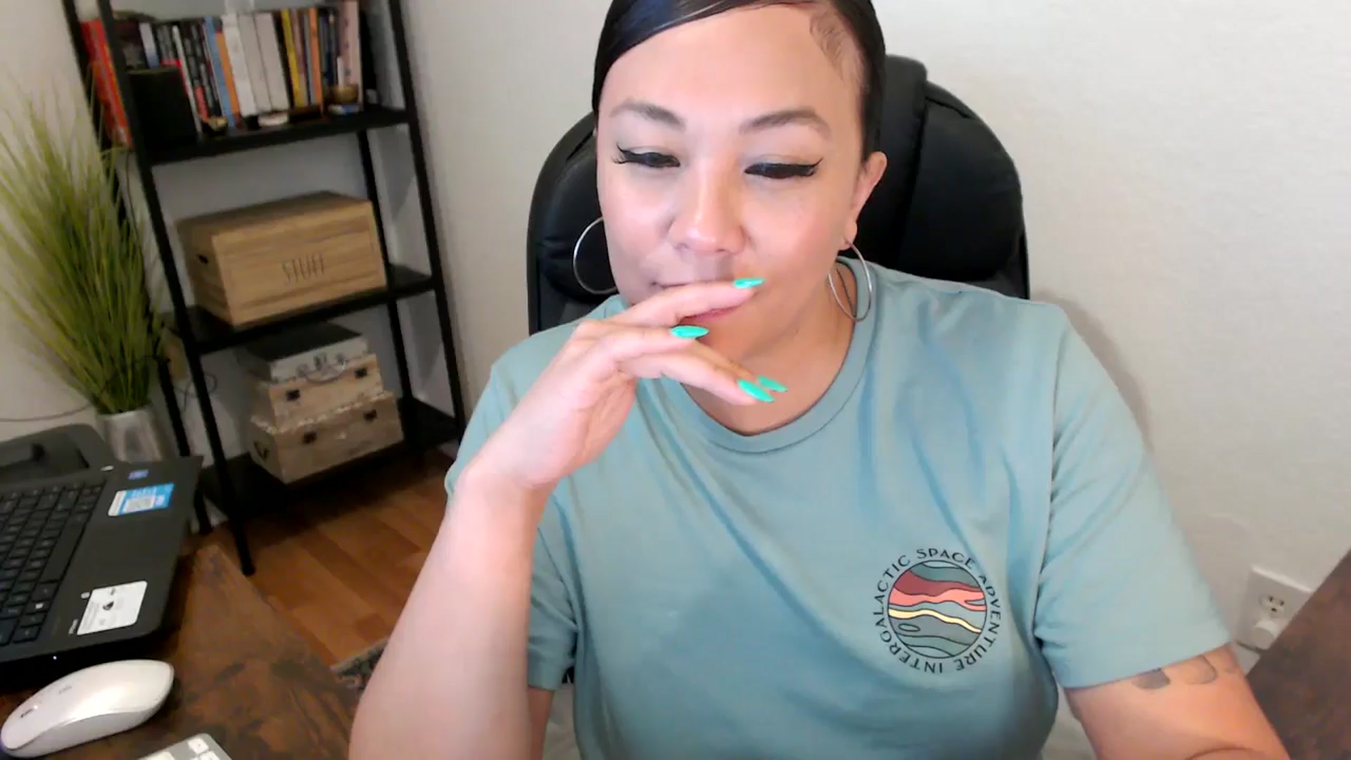 Gallery image thumbnail from MickaylaMoon's myfreecams stream on, 08/08/2024, 21:46 image 15 of 20