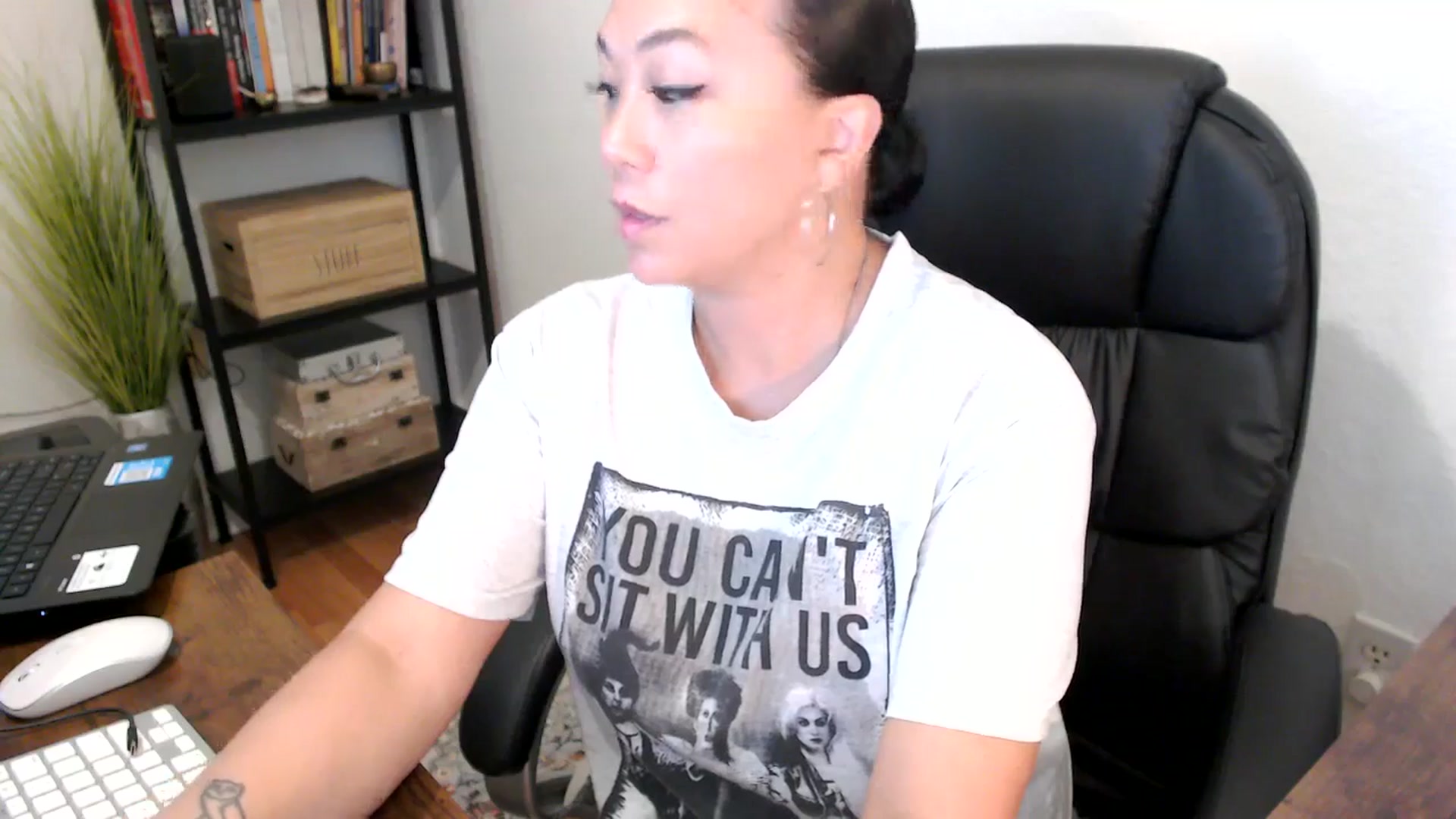 Gallery image thumbnail from MickaylaMoon's myfreecams stream on, 08/09/2024, 14:09 image 15 of 20