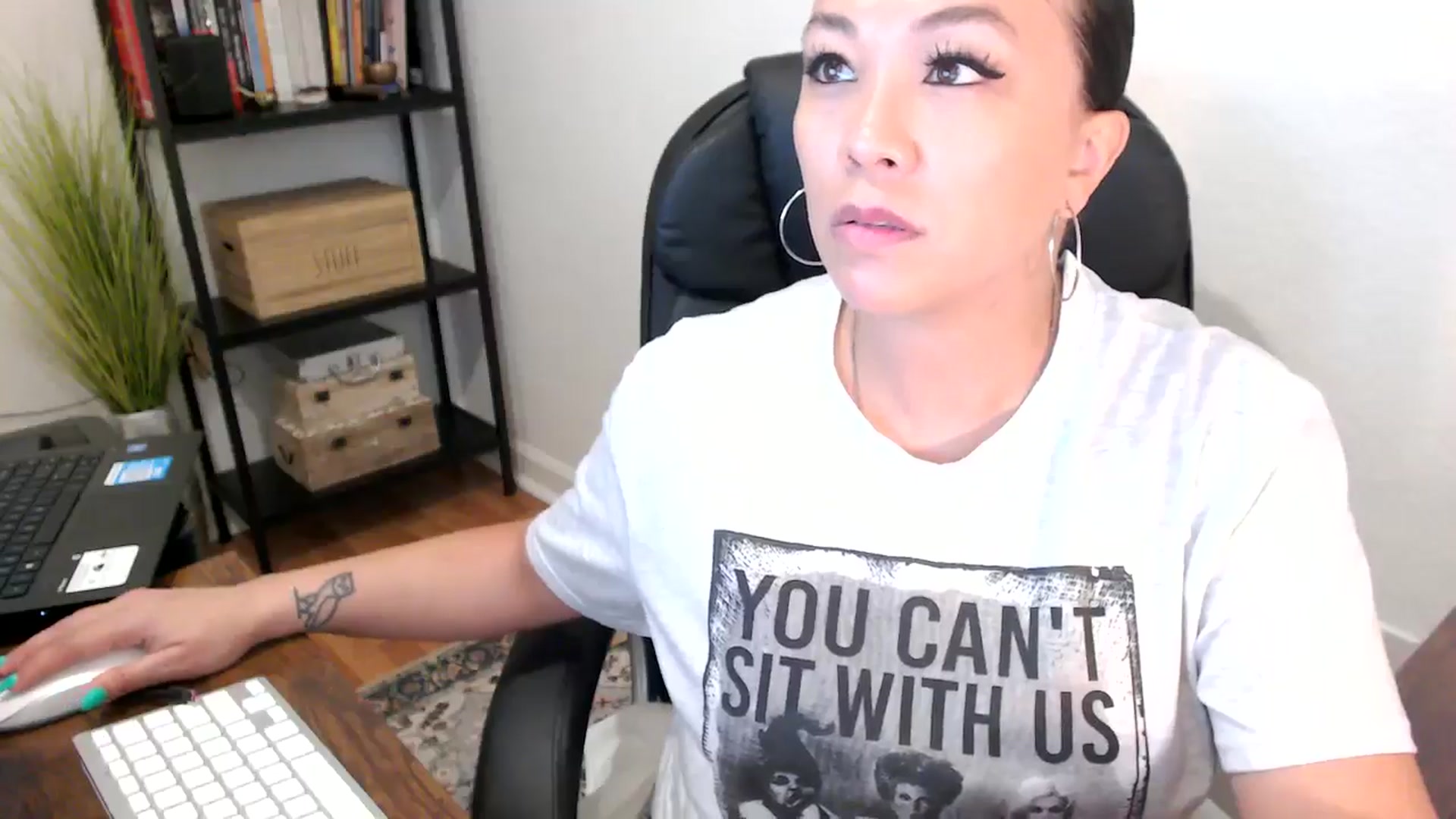 Gallery image thumbnail from MickaylaMoon's myfreecams stream on, 08/09/2024, 14:09 image 20 of 20