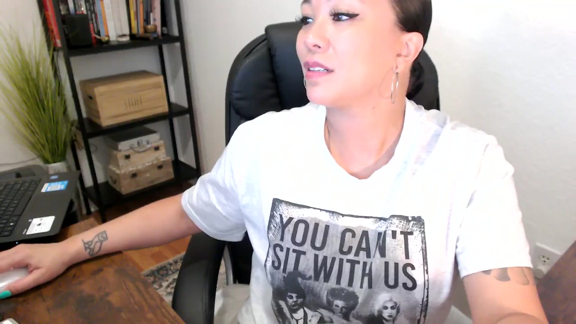 Gallery image thumbnail from MickaylaMoon's myfreecams stream on, 08/09/2024, 14:42 image 6 of 20
