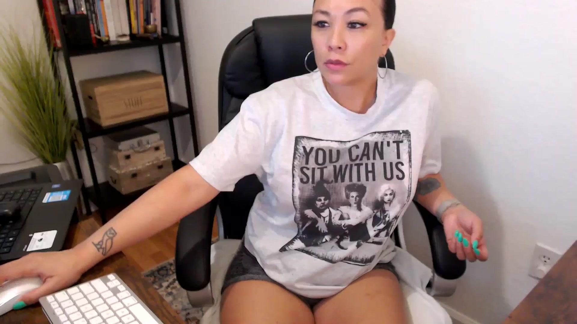 Gallery image thumbnail from MickaylaMoon's myfreecams stream on, 08/09/2024, 14:42 image 18 of 20