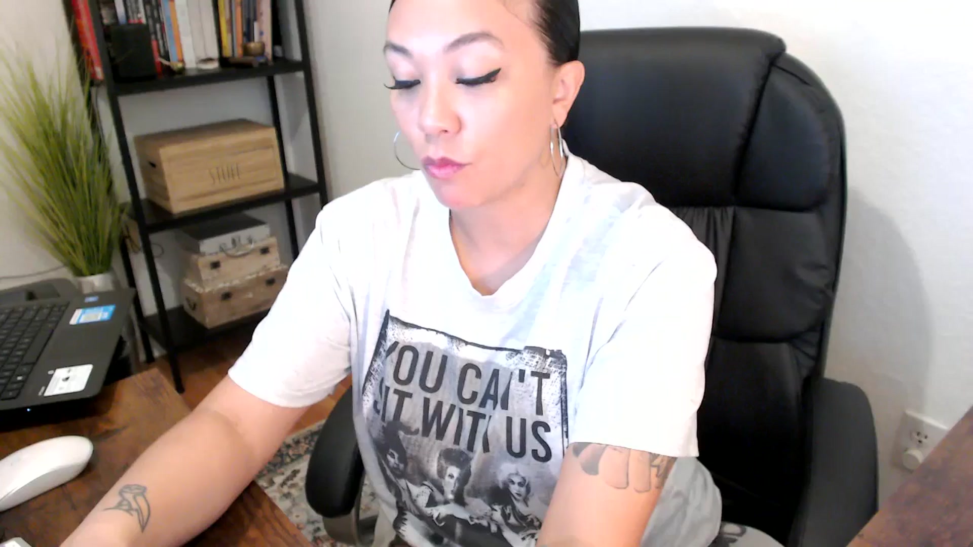 Gallery image thumbnail from MickaylaMoon's myfreecams stream on, 08/09/2024, 14:42 image 3 of 20