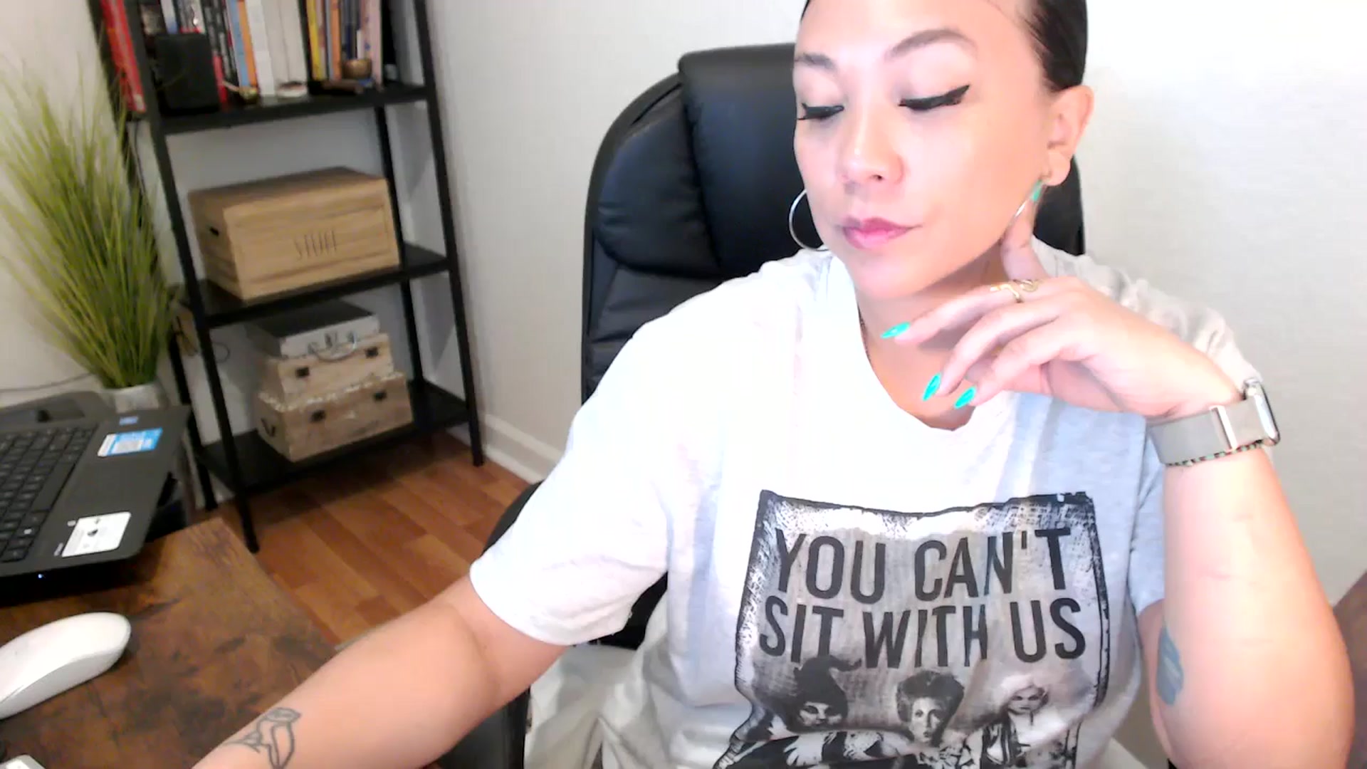 Gallery image thumbnail from MickaylaMoon's myfreecams stream on, 08/09/2024, 14:42 image 1 of 20