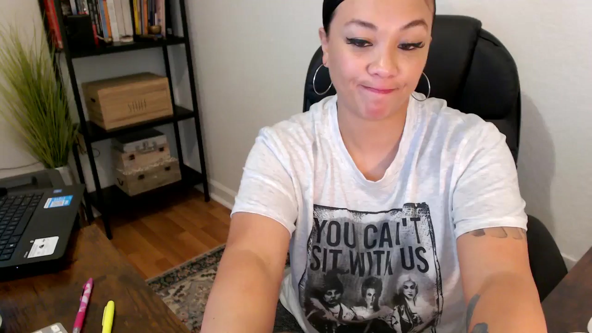 Gallery image thumbnail from MickaylaMoon's myfreecams stream on, 08/09/2024, 17:29 image 1 of 20