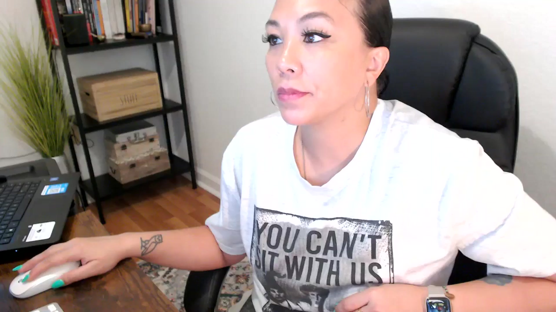 Gallery image thumbnail from MickaylaMoon's myfreecams stream on, 08/09/2024, 17:29 image 17 of 20
