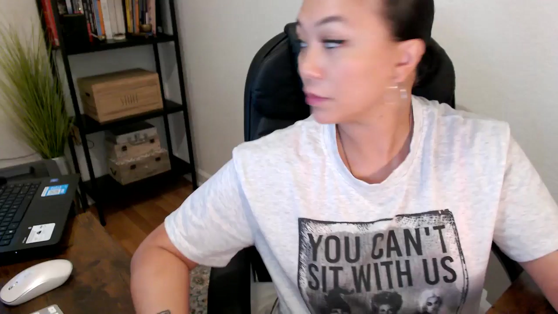 Gallery image thumbnail from MickaylaMoon's myfreecams stream on, 08/09/2024, 18:07 image 15 of 20