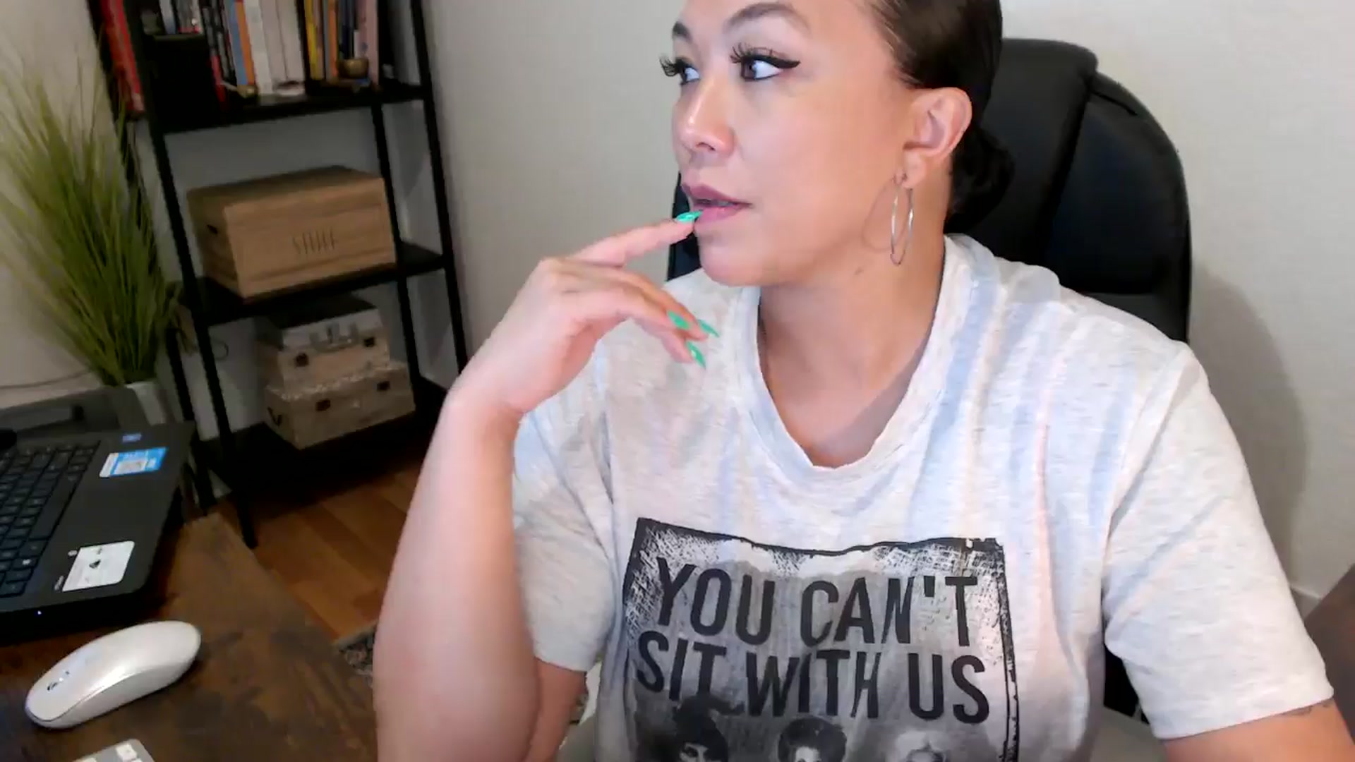 Gallery image thumbnail from MickaylaMoon's myfreecams stream on, 08/09/2024, 18:07 image 18 of 20