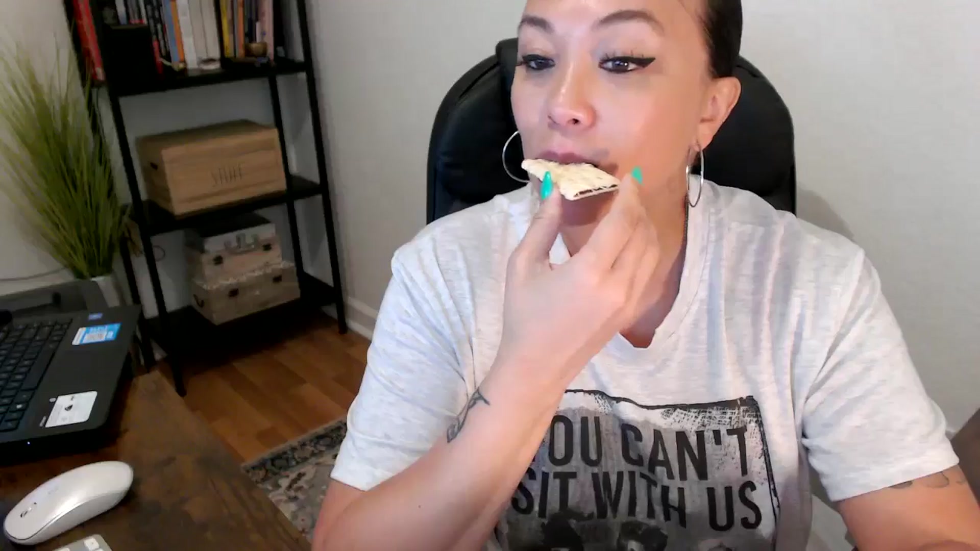 Gallery image thumbnail from MickaylaMoon's myfreecams stream on, 08/09/2024, 18:07 image 2 of 20