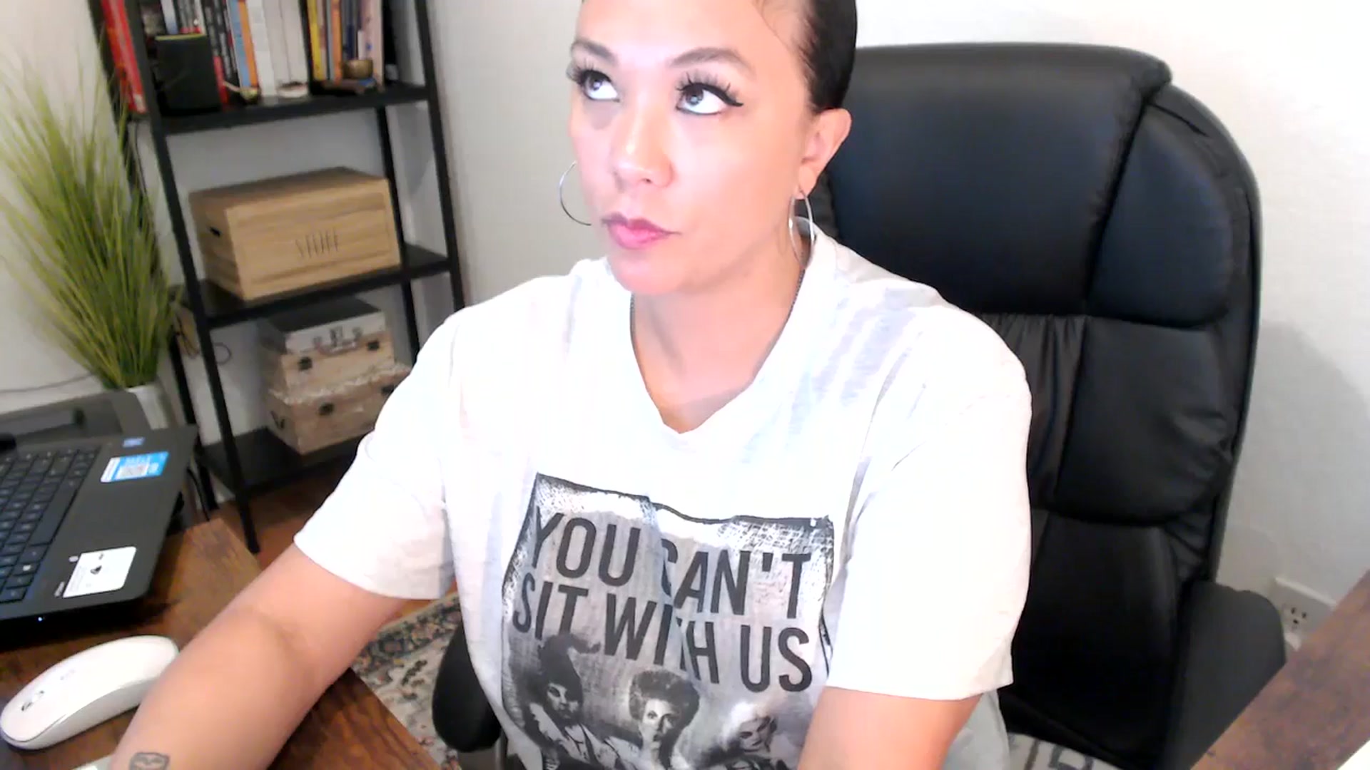 Gallery image thumbnail from MickaylaMoon's myfreecams stream on, 08/09/2024, 18:07 image 6 of 20