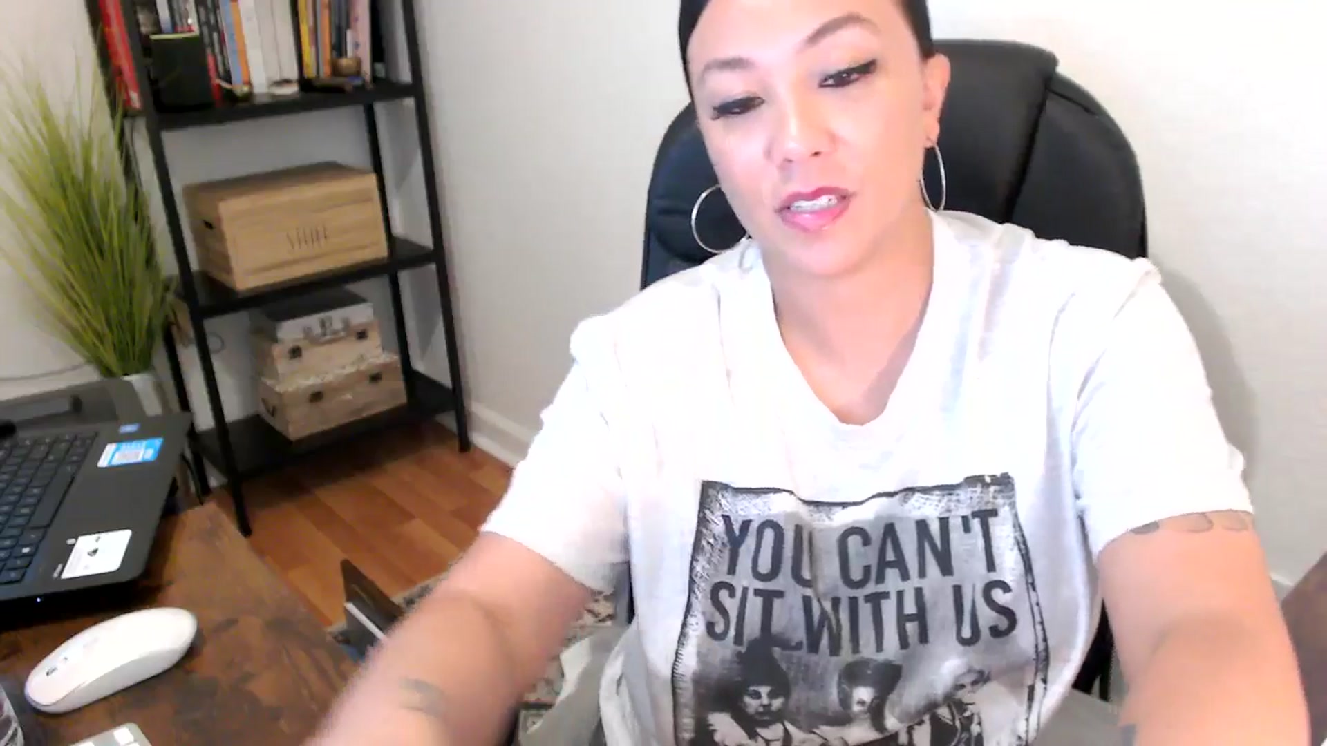 Gallery image thumbnail from MickaylaMoon's myfreecams stream on, 08/09/2024, 18:29 image 5 of 20