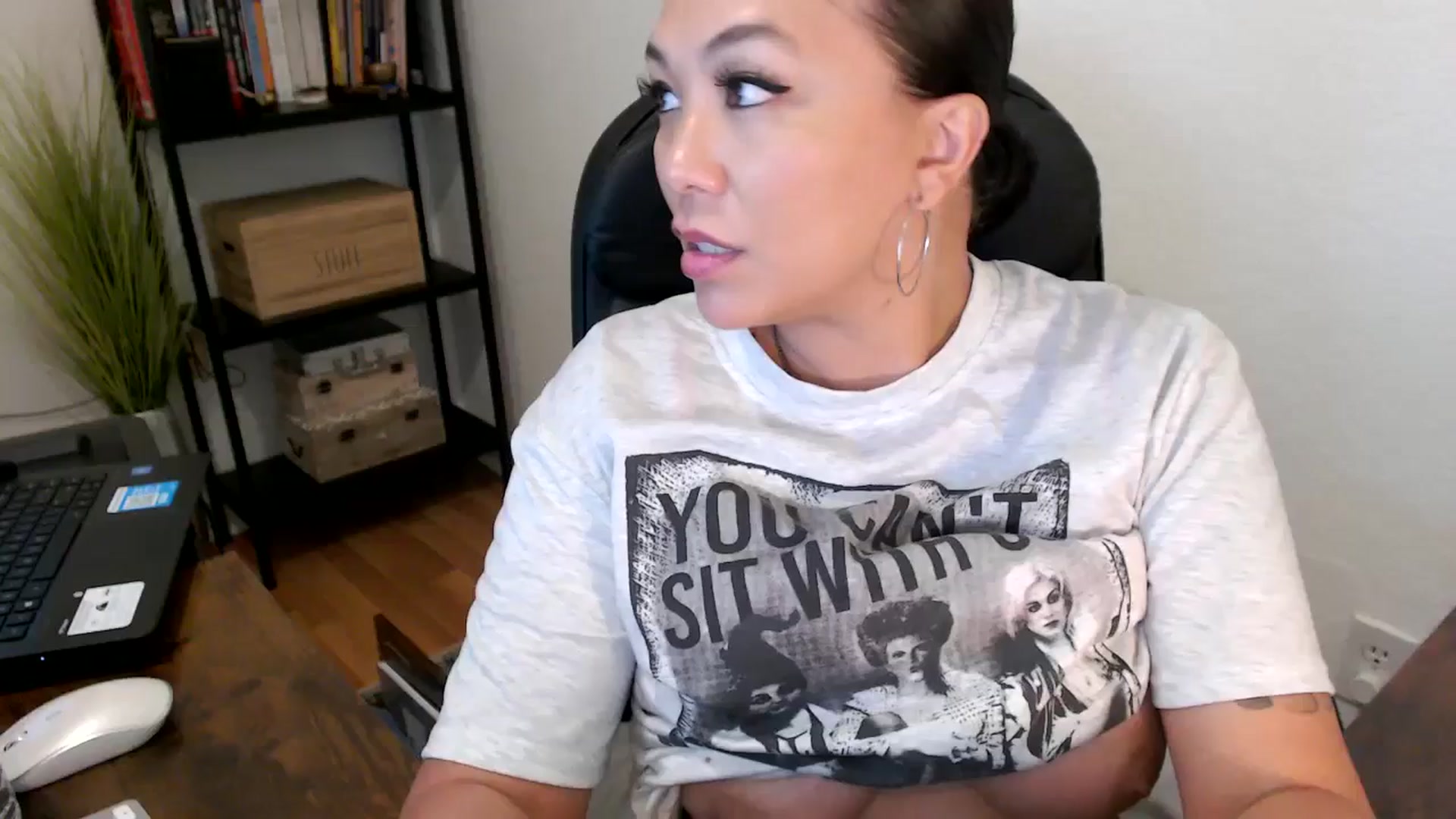Gallery image thumbnail from MickaylaMoon's myfreecams stream on, 08/09/2024, 18:29 image 18 of 20