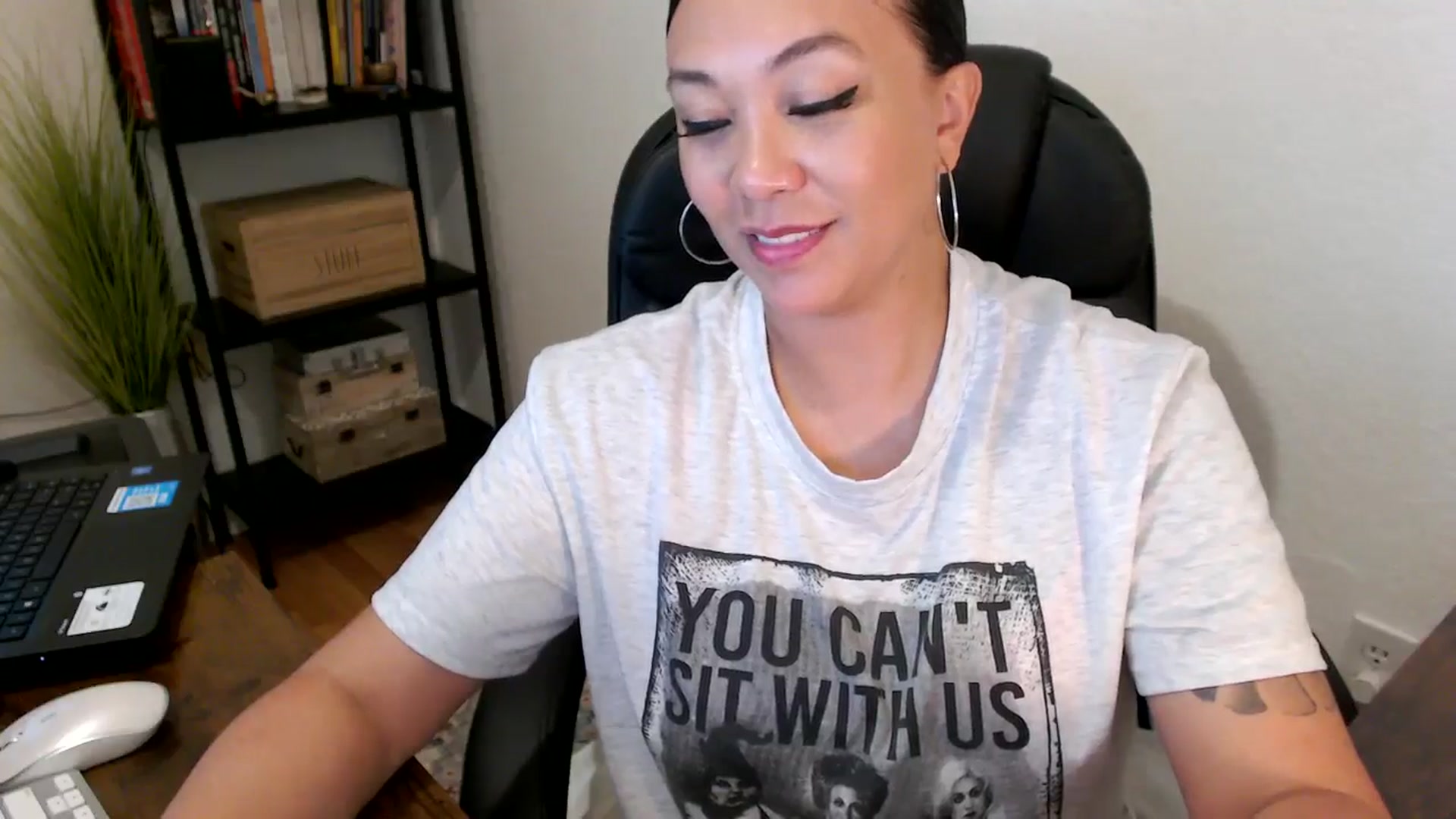 Gallery image thumbnail from MickaylaMoon's myfreecams stream on, 08/09/2024, 19:19 image 14 of 20