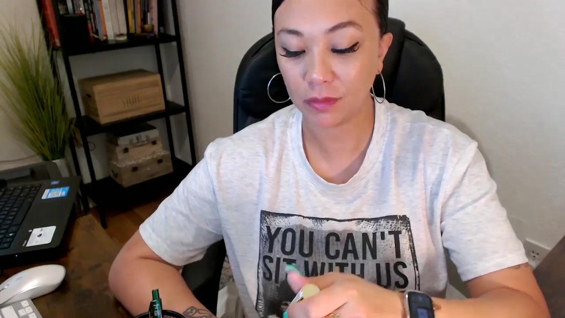Gallery image thumbnail from MickaylaMoon's myfreecams stream on, 08/09/2024, 19:19 image 18 of 20