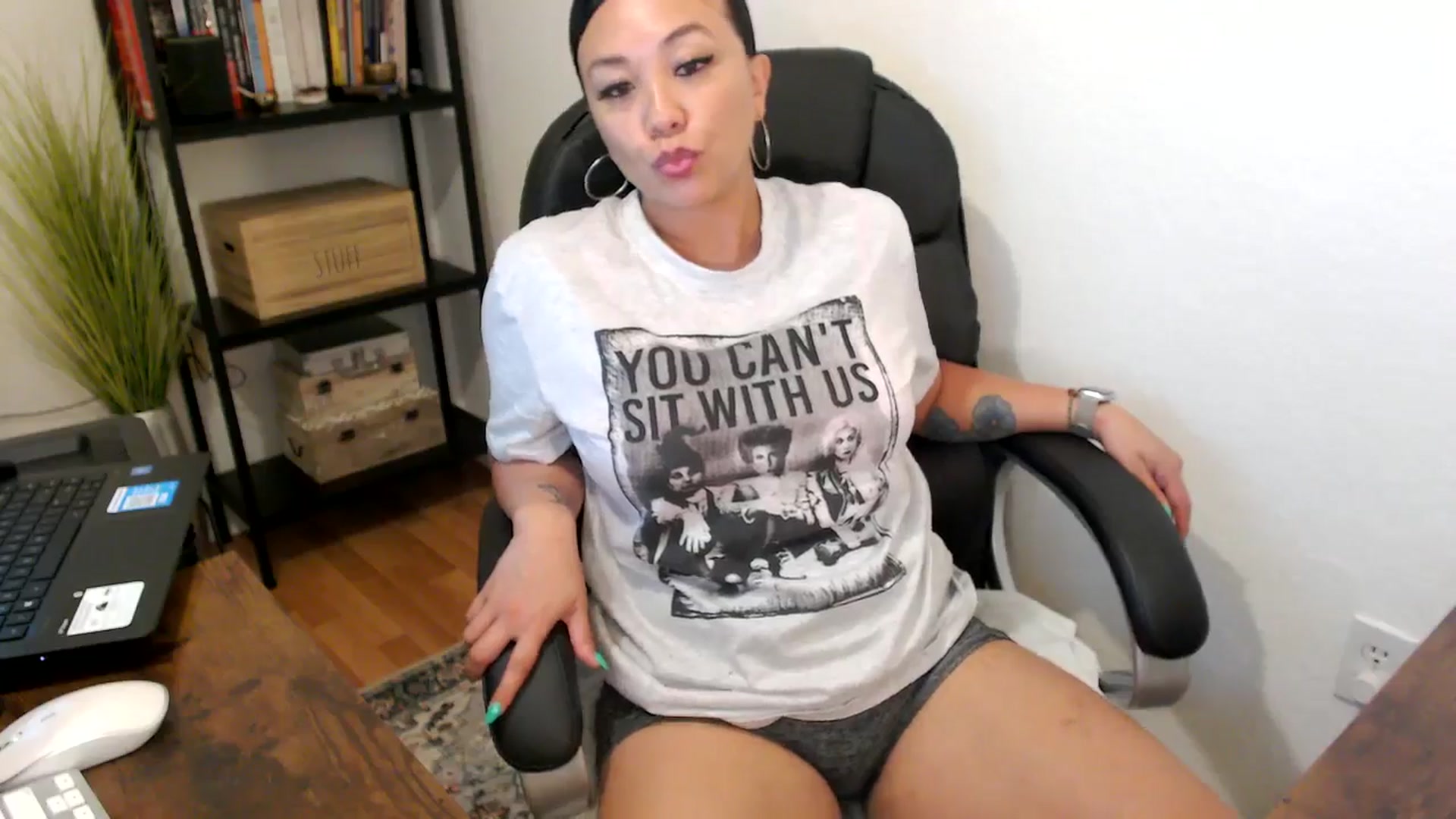 Gallery image thumbnail from MickaylaMoon's myfreecams stream on, 08/09/2024, 19:19 image 16 of 20