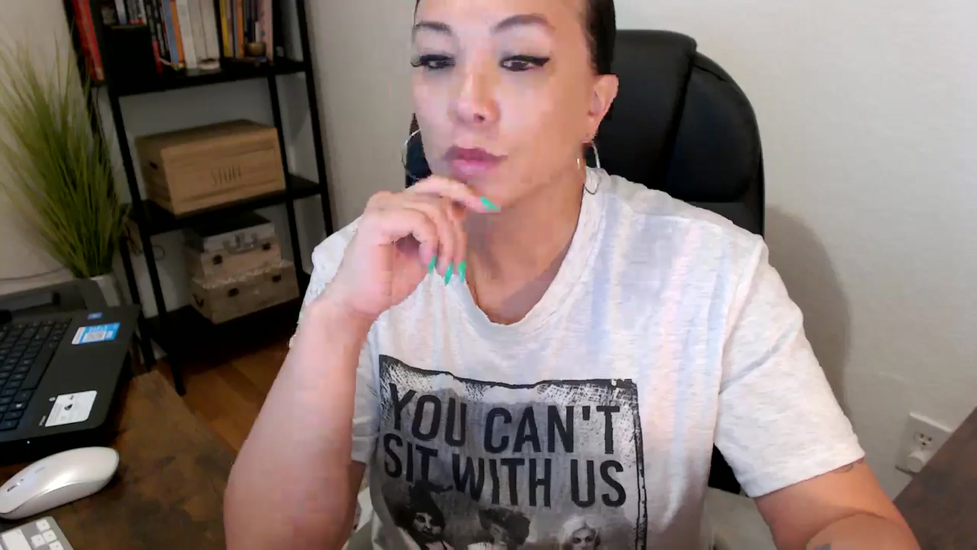 Gallery image thumbnail from MickaylaMoon's myfreecams stream on, 08/09/2024, 19:34 image 6 of 20