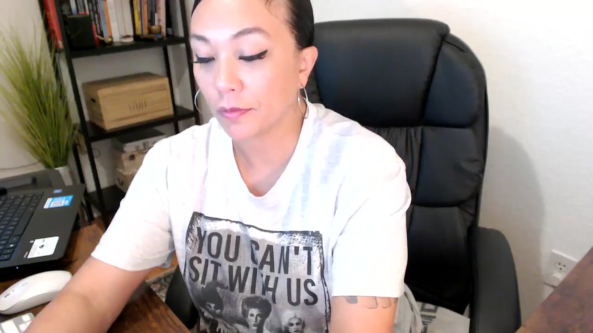 Gallery image thumbnail from MickaylaMoon's myfreecams stream on, 08/09/2024, 19:34 image 2 of 20