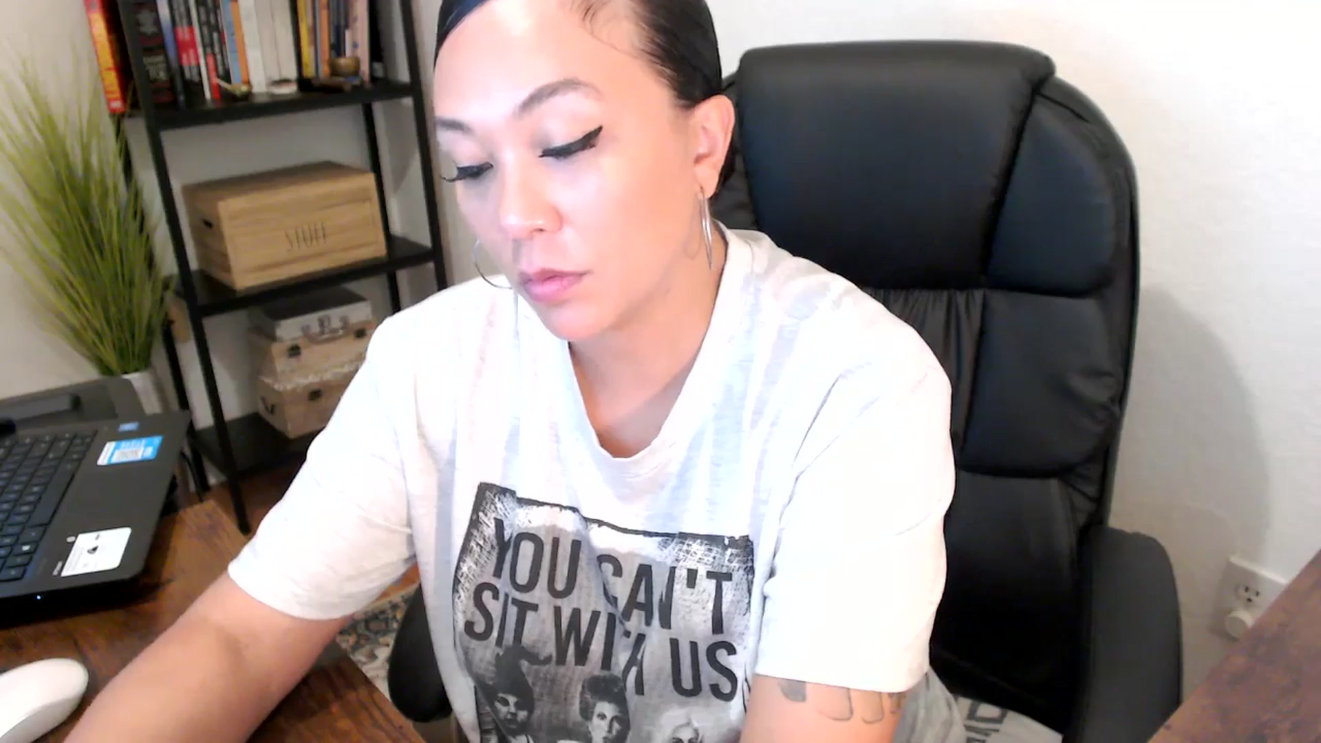 Gallery image thumbnail from MickaylaMoon's myfreecams stream on, 08/09/2024, 20:25 image 8 of 20