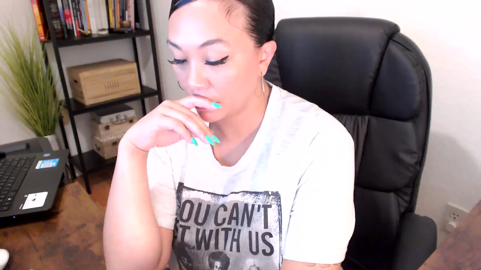 Gallery image thumbnail from MickaylaMoon's myfreecams stream on, 08/09/2024, 20:25 image 17 of 20