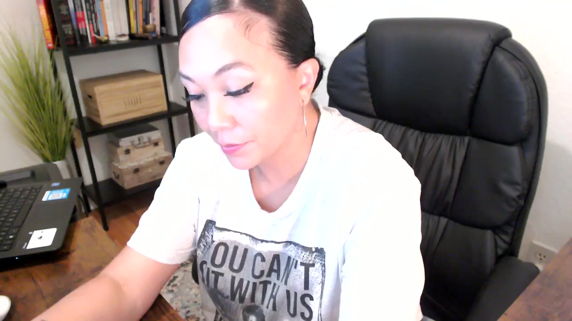 Gallery image thumbnail from MickaylaMoon's myfreecams stream on, 08/09/2024, 20:25 image 18 of 20