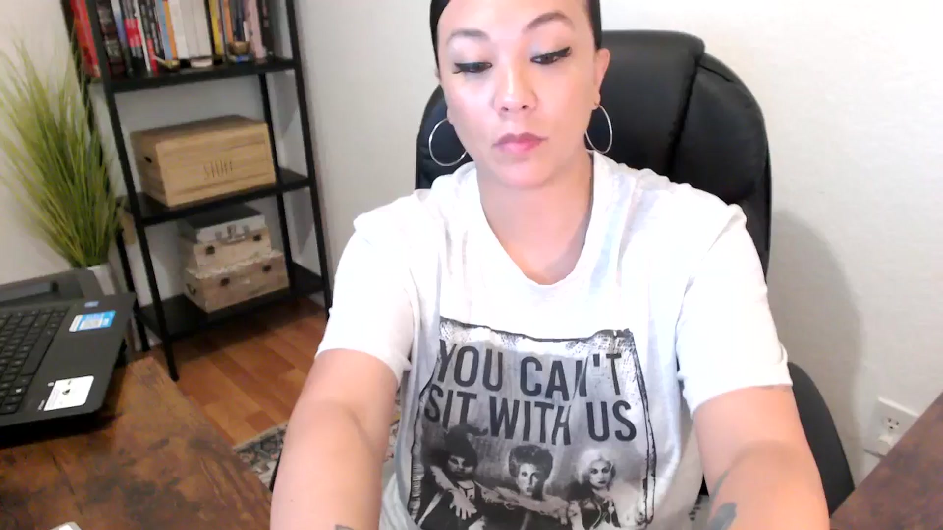 Gallery image thumbnail from MickaylaMoon's myfreecams stream on, 08/09/2024, 21:35 image 1 of 20
