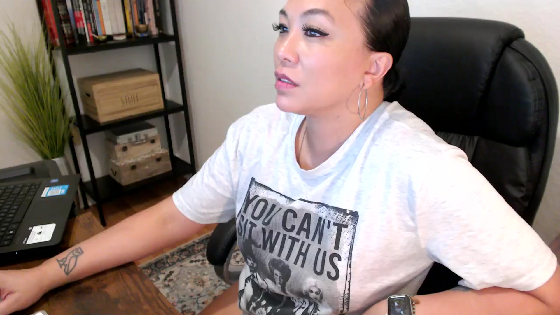 Gallery image thumbnail from MickaylaMoon's myfreecams stream on, 08/09/2024, 21:35 image 6 of 20